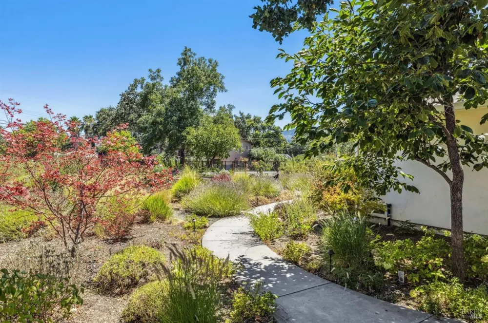 1929 Mora Avenue Calistoga, CA 94515