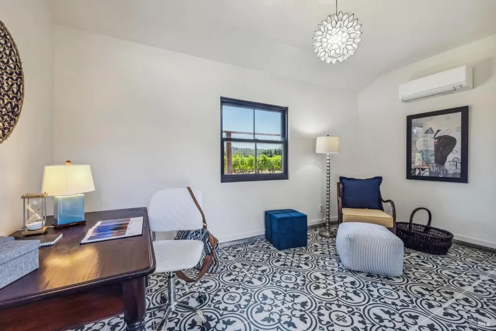 1929 Mora Avenue Calistoga, CA 94515