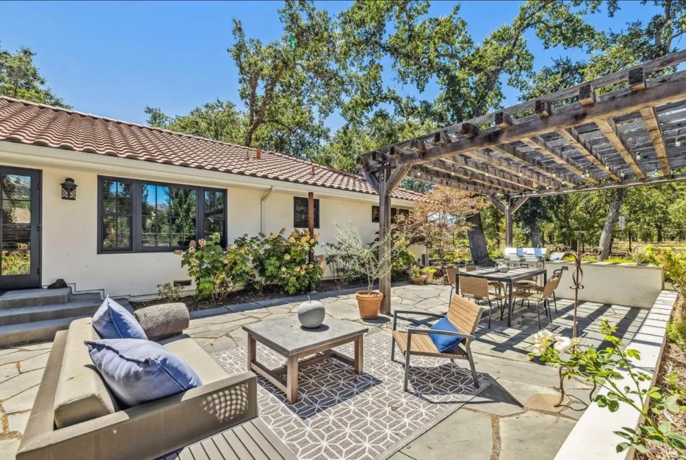 1929 Mora Avenue Calistoga, CA 94515