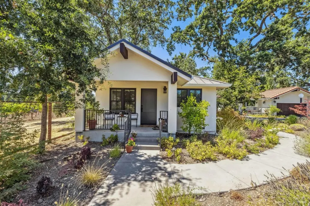 1929 Mora Avenue Calistoga, CA 94515