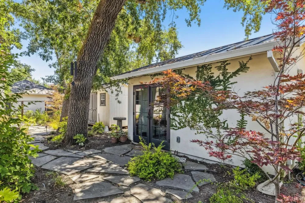 1929 Mora Avenue Calistoga, CA 94515