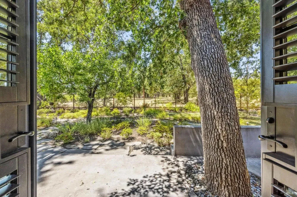 1929 Mora Avenue Calistoga, CA 94515
