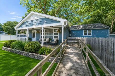 3 Curtis Drive