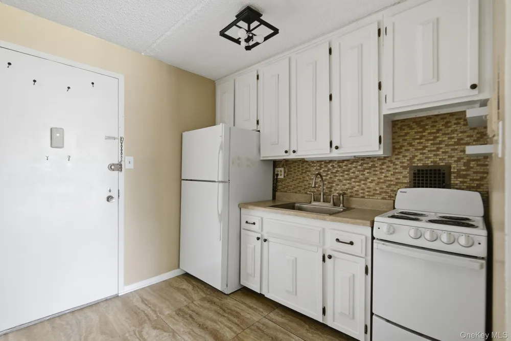 160 Academy Street #3P Poughkeepsie, NY 12601