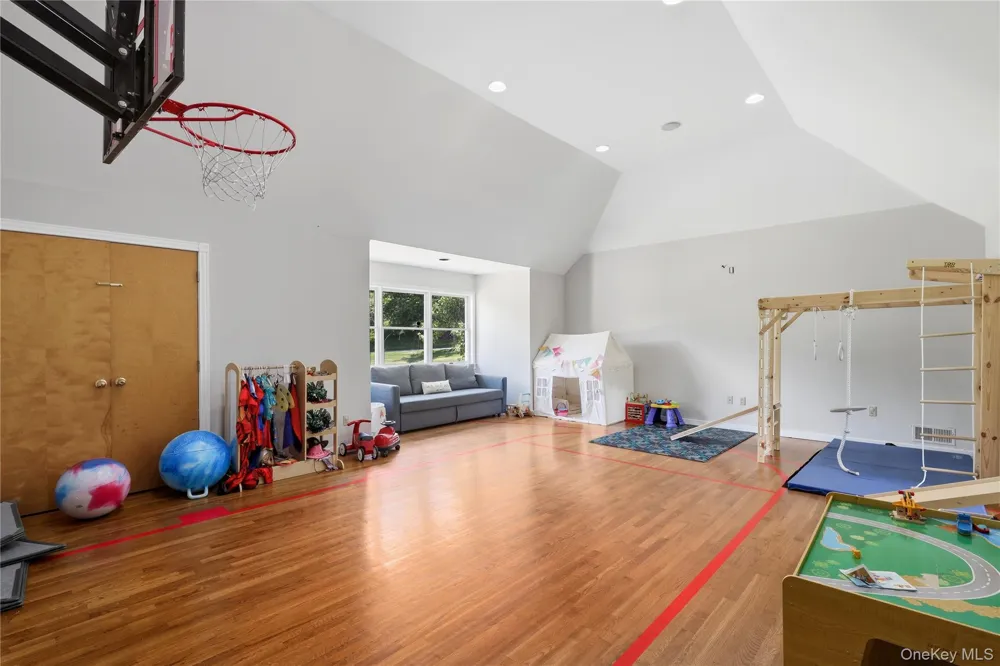 4 Fawn Lane Armonk, NY 10504