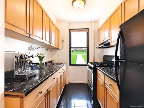 98-50 63 DRIVE #1E