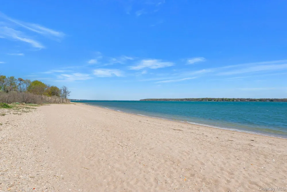 1100 7th Street Greenport, NY 11944
