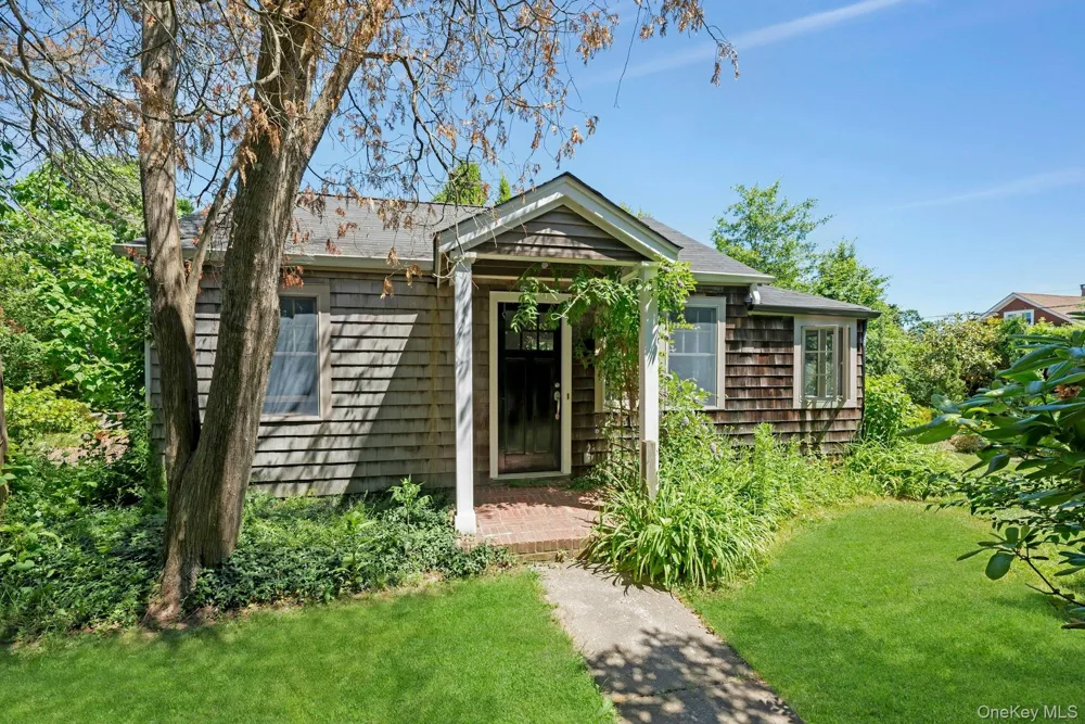 1100 7th Street Greenport, NY 11944