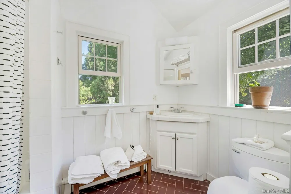 1100 7th Street Greenport, NY 11944