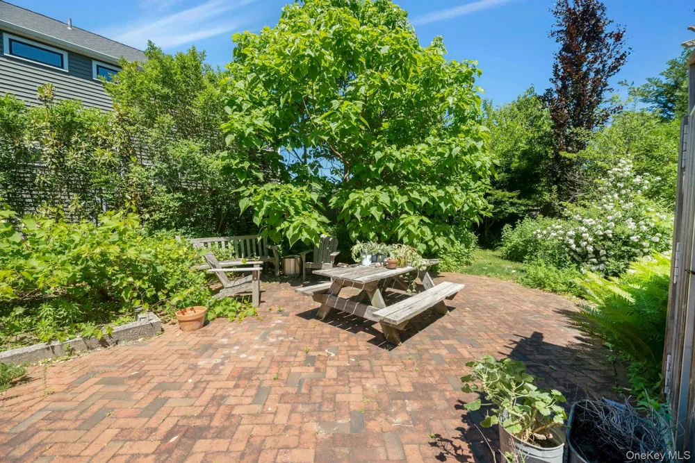 1100 7th Street Greenport, NY 11944
