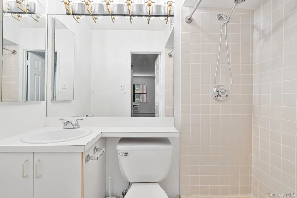 7108 Sutton Place #1 Fresh Meadows, NY 11365