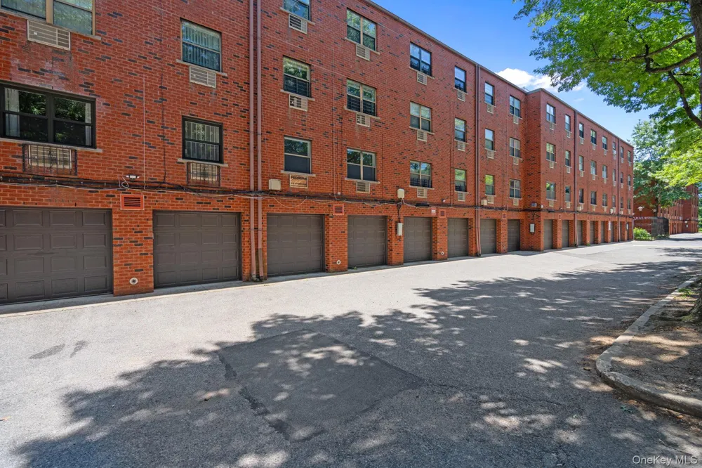 7108 Sutton Place #1 Fresh Meadows, NY 11365