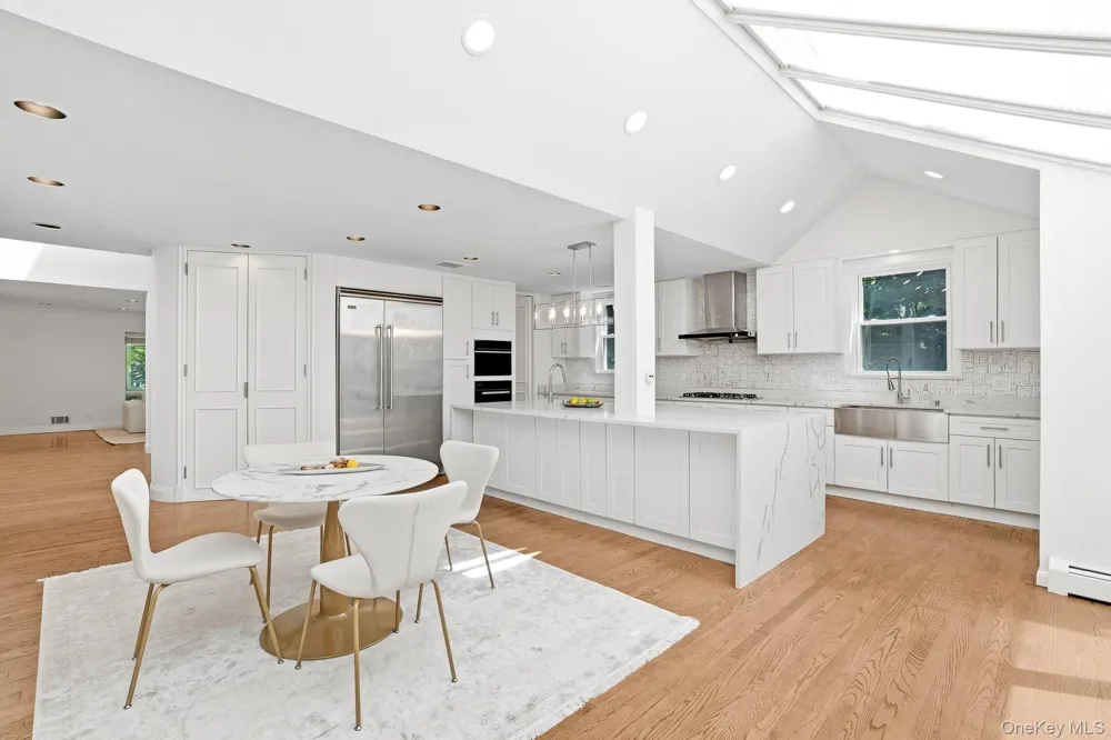 12 Hearthstone Circle Scarsdale, NY 10583