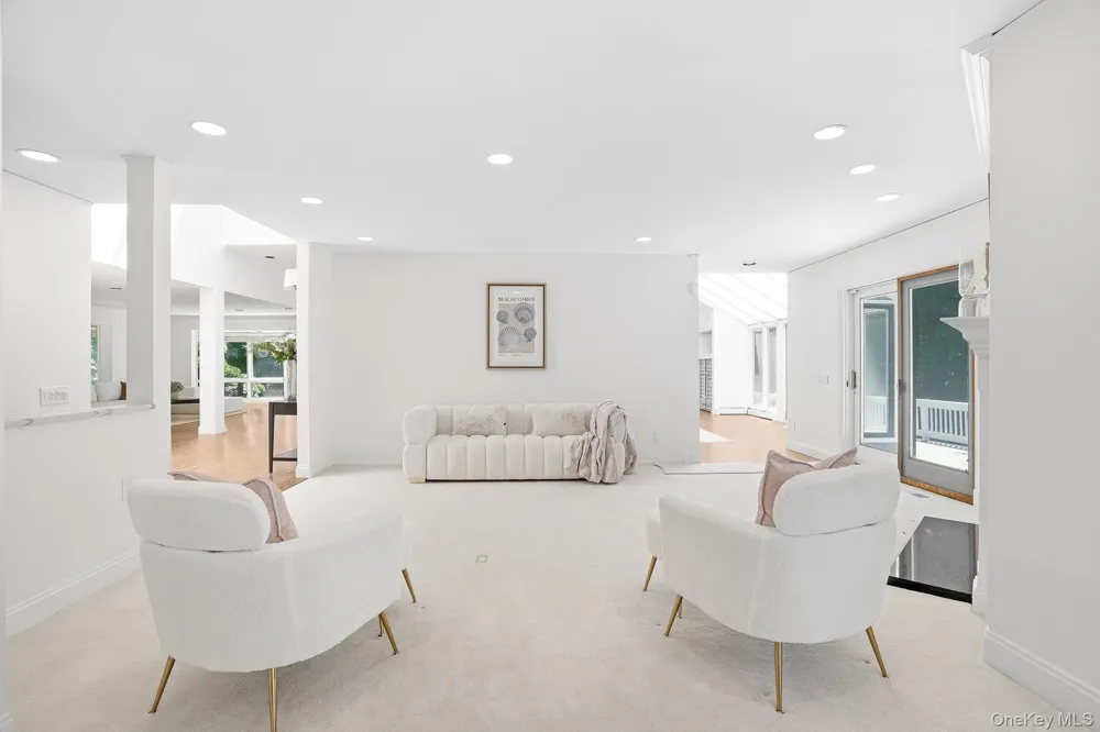 12 Hearthstone Circle Scarsdale, NY 10583