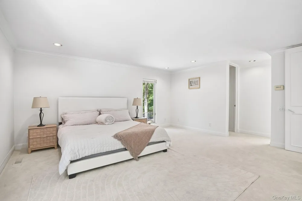12 Hearthstone Circle Scarsdale, NY 10583