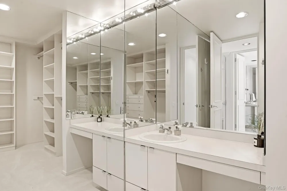 12 Hearthstone Circle Scarsdale, NY 10583
