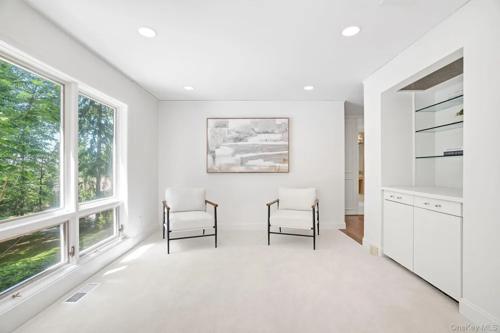 12 Hearthstone Circle Scarsdale, NY 10583