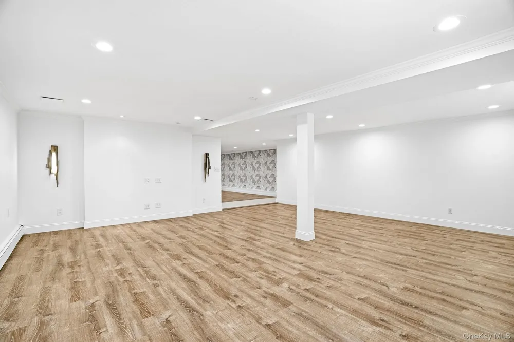 12 Hearthstone Circle Scarsdale, NY 10583