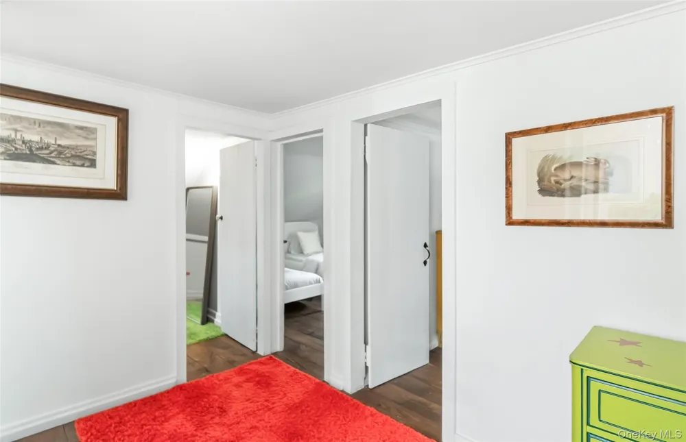 98 Powell Avenue Southampton, NY 11968