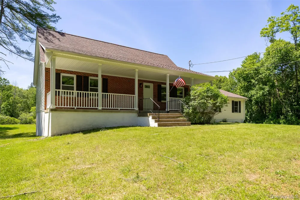 18 Cream Street Hyde Park, NY 12538