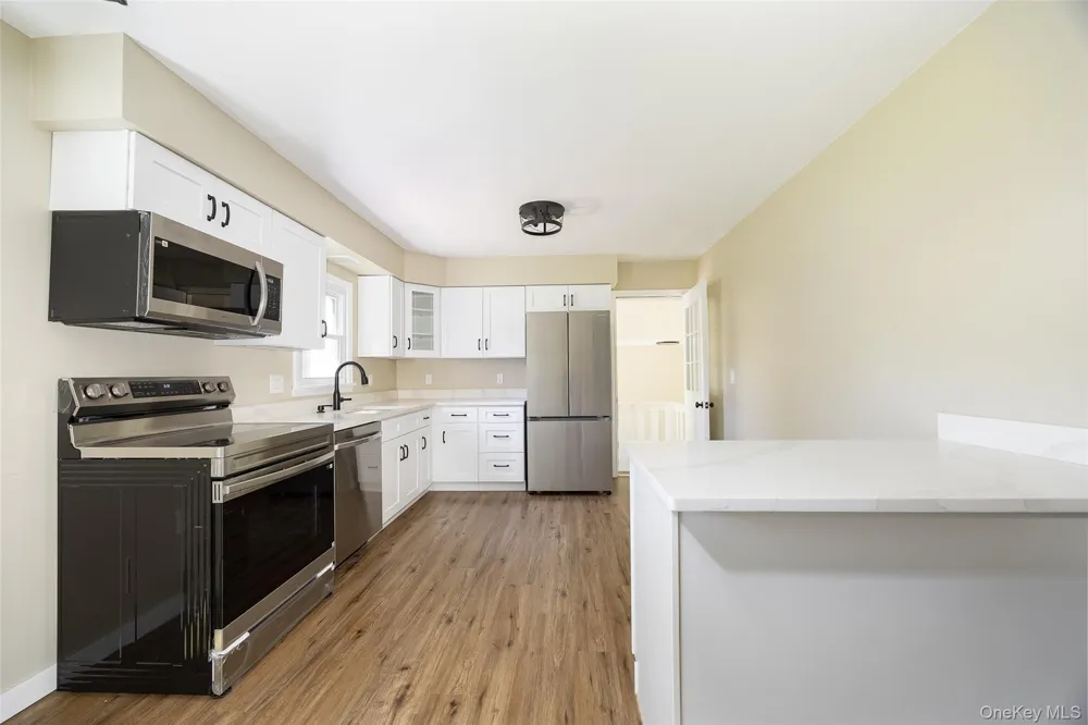 18 Cream Street Hyde Park, NY 12538