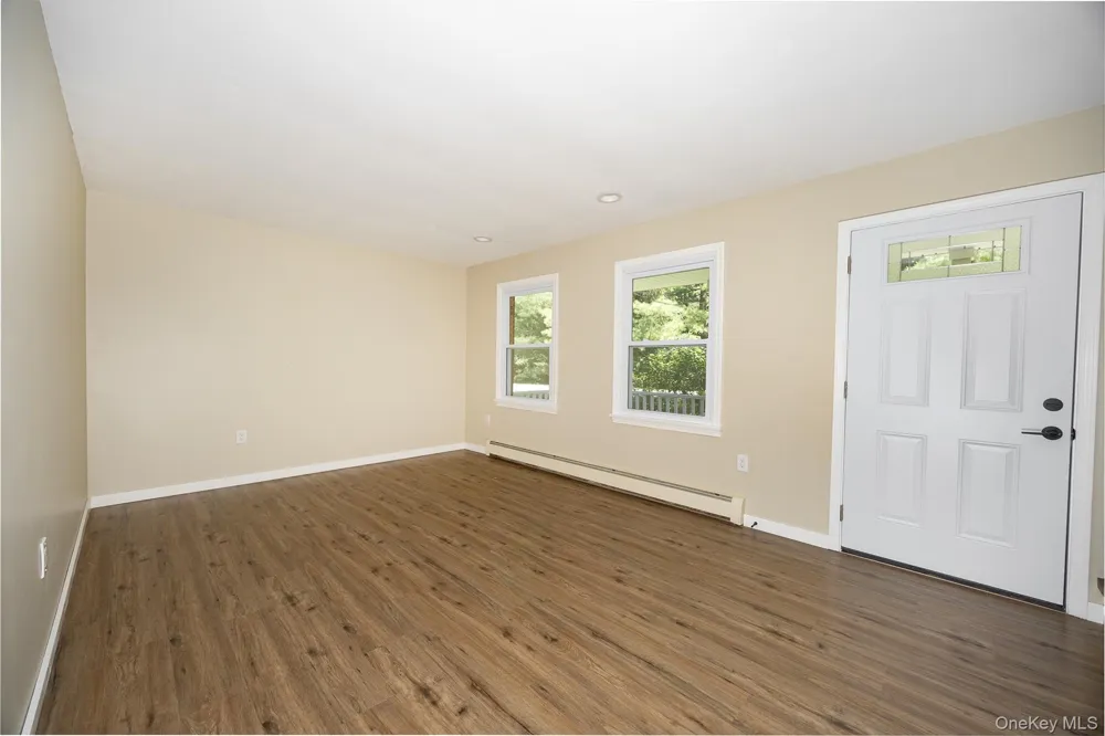 18 Cream Street Hyde Park, NY 12538