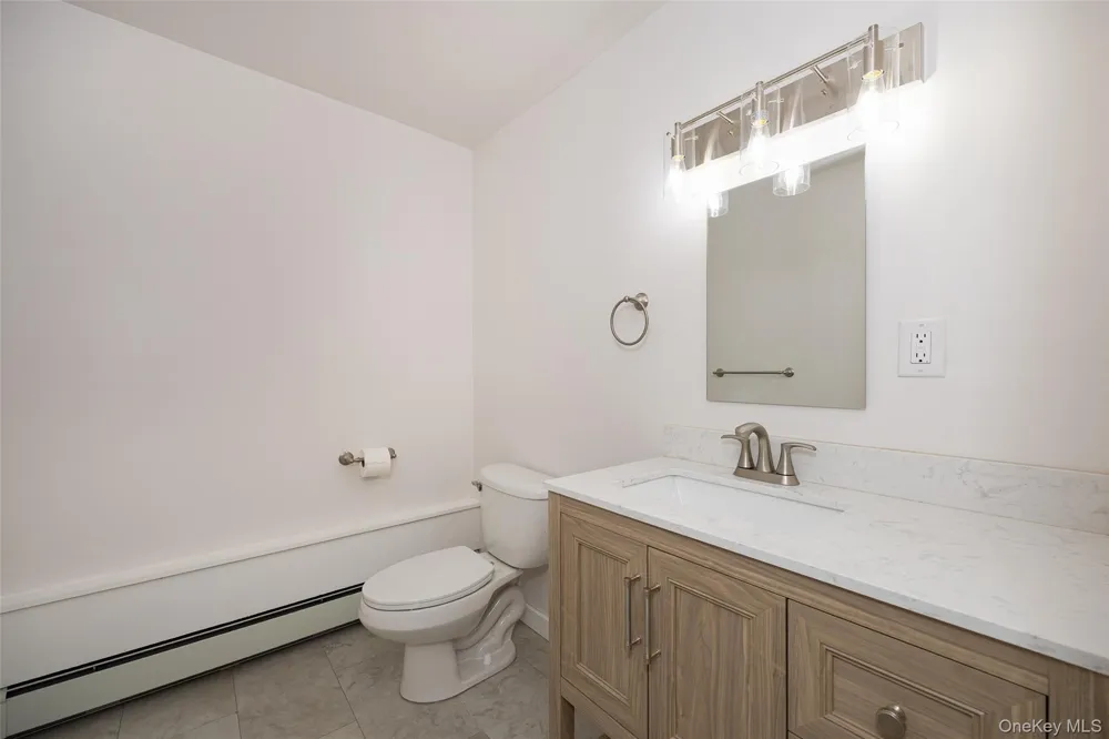 18 Cream Street Hyde Park, NY 12538
