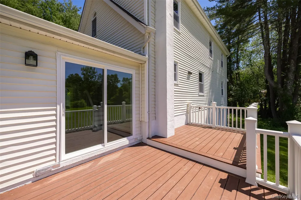 18 Cream Street Hyde Park, NY 12538