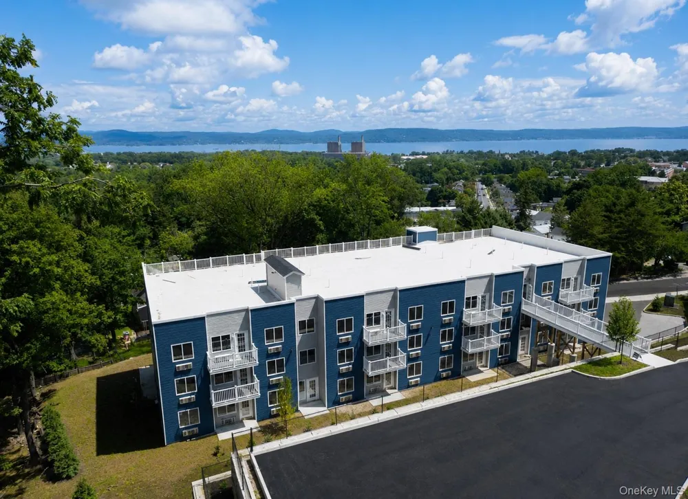 16 Dowd Street #306 Haverstraw, NY 10927