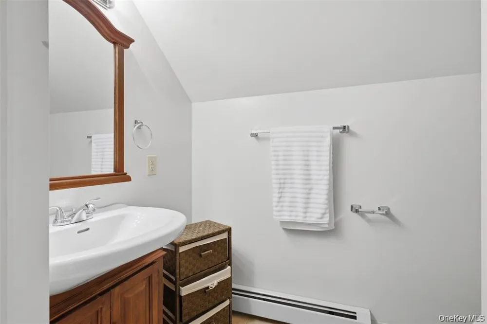 6 Foxwood Road New Paltz, NY 12561