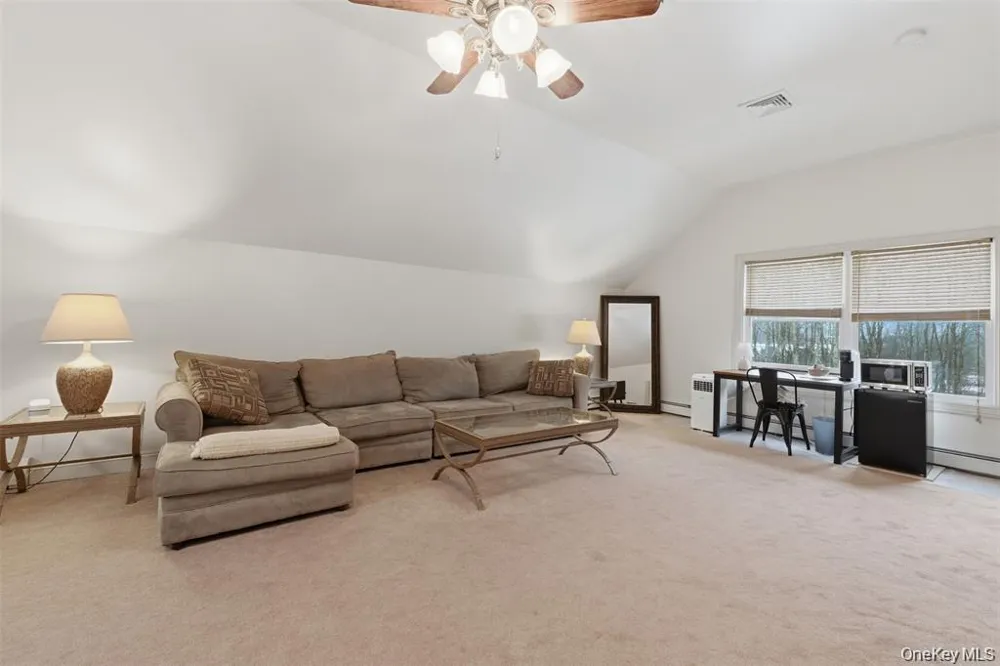 6 Foxwood Road New Paltz, NY 12561