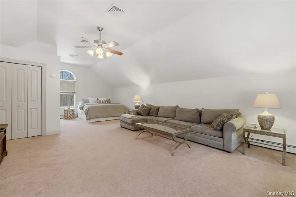 6 Foxwood Road New Paltz, NY 12561