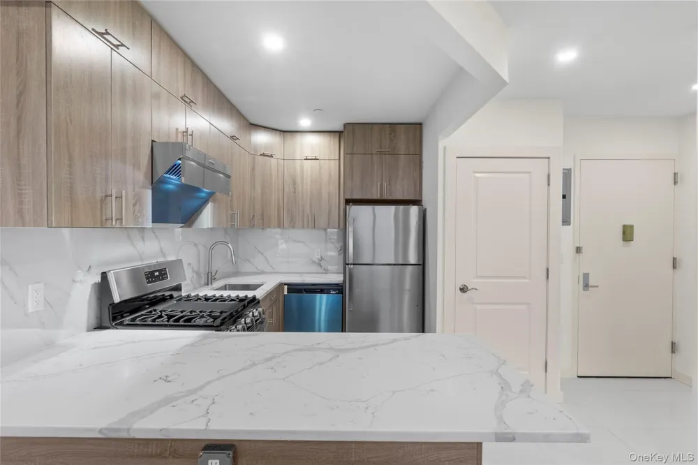 124-28 Queens Boulevard #11C Kew Gardens, NY 11415