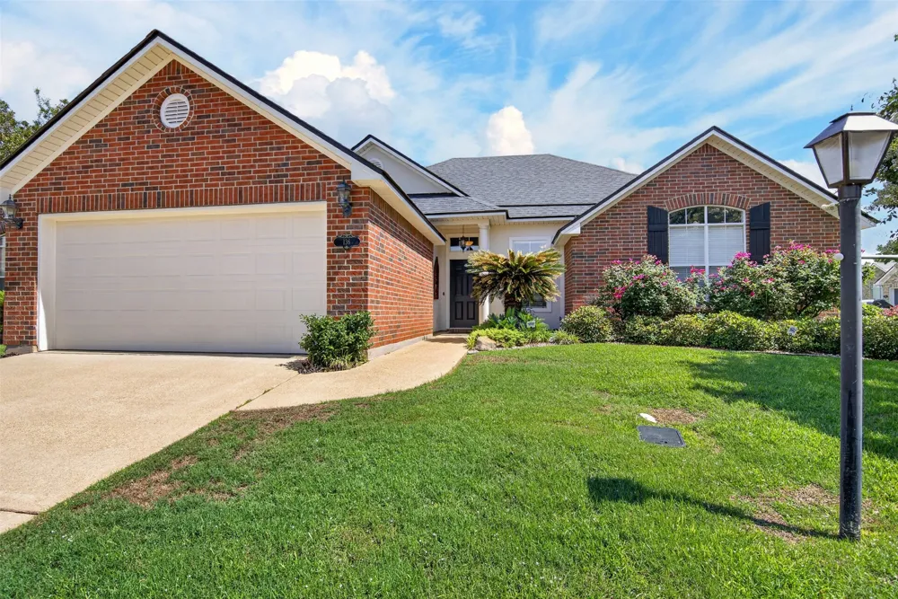136 Presido Lane Shreveport, LA 71115