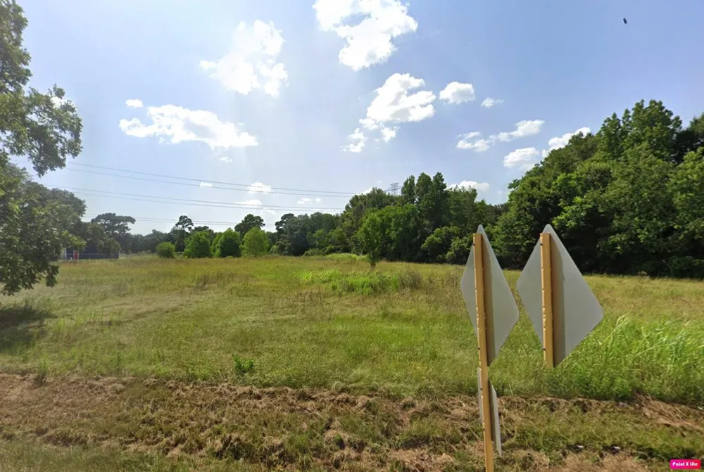 1323 E Huffsmith Road Tomball, TX 77375
