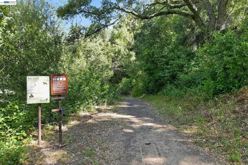 2989 Singalong Way Sunol, CA 94586