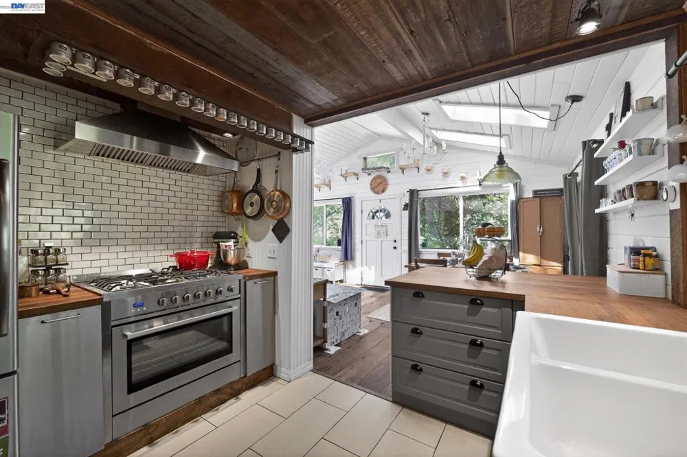 2989 Singalong Way Sunol, CA 94586