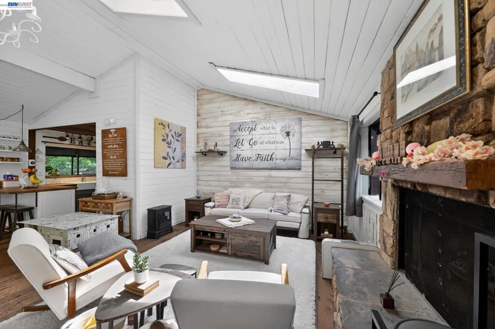 2989 Singalong Way Sunol, CA 94586