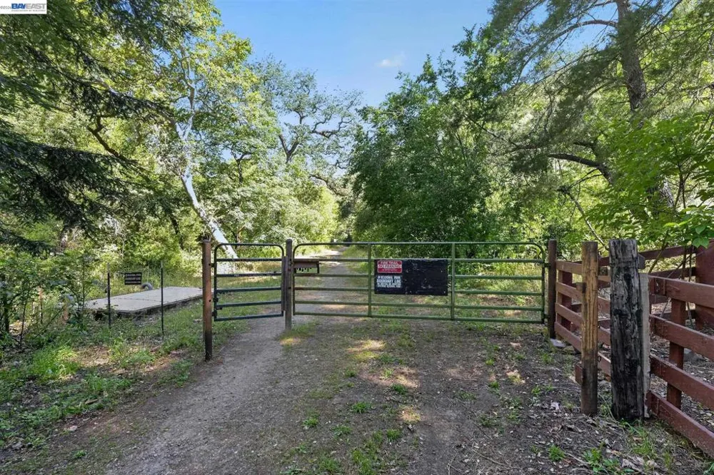 2989 Singalong Way Sunol, CA 94586