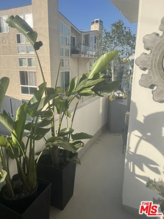 21 Via Marina #7 Marina del Rey, CA 90292