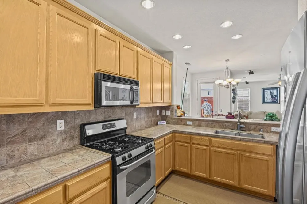 7934 Kipling Circle Gilroy, CA 95020