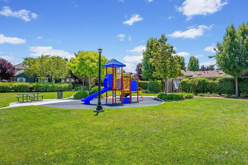 7934 Kipling Circle Gilroy, CA 95020