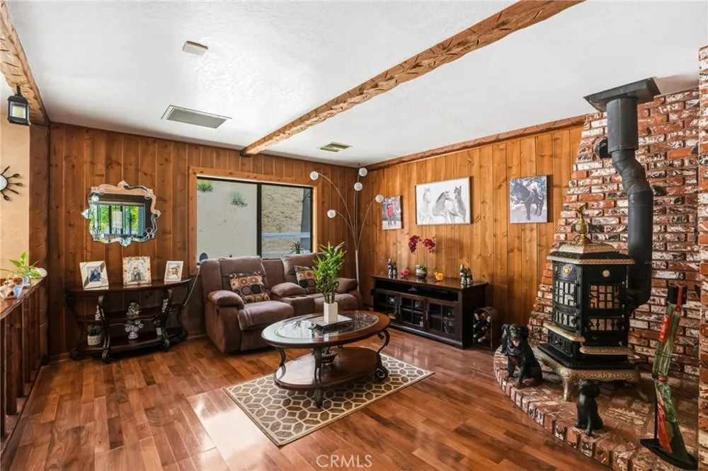 1661 Twin Butte Acton, CA 93551