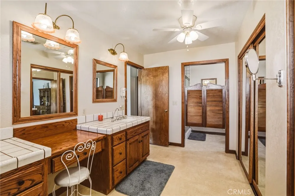 1661 Twin Butte Acton, CA 93551