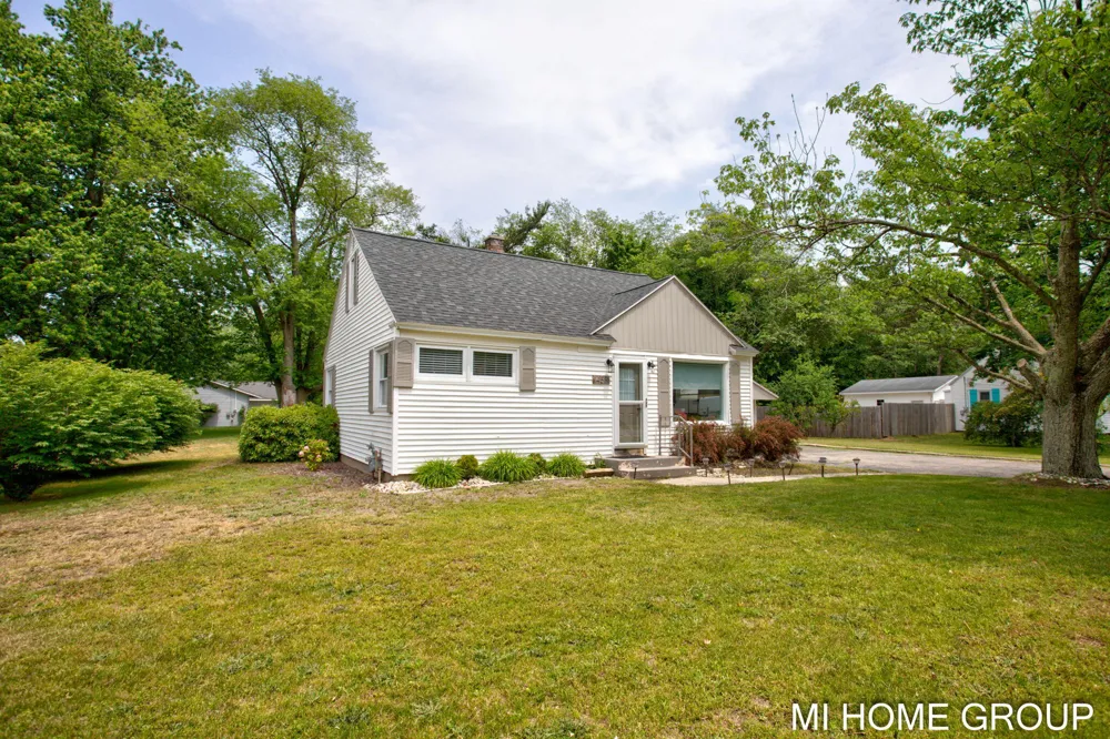 14581 Riley Street Park Township, MI 49424