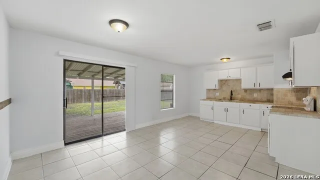 4747 Swann Ln Kirby, TX 78219