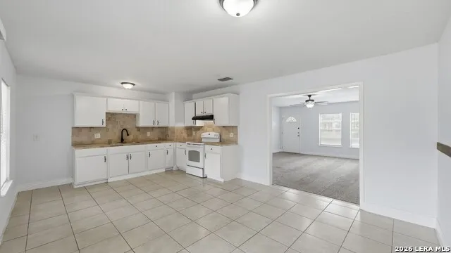 4747 Swann Ln Kirby, TX 78219