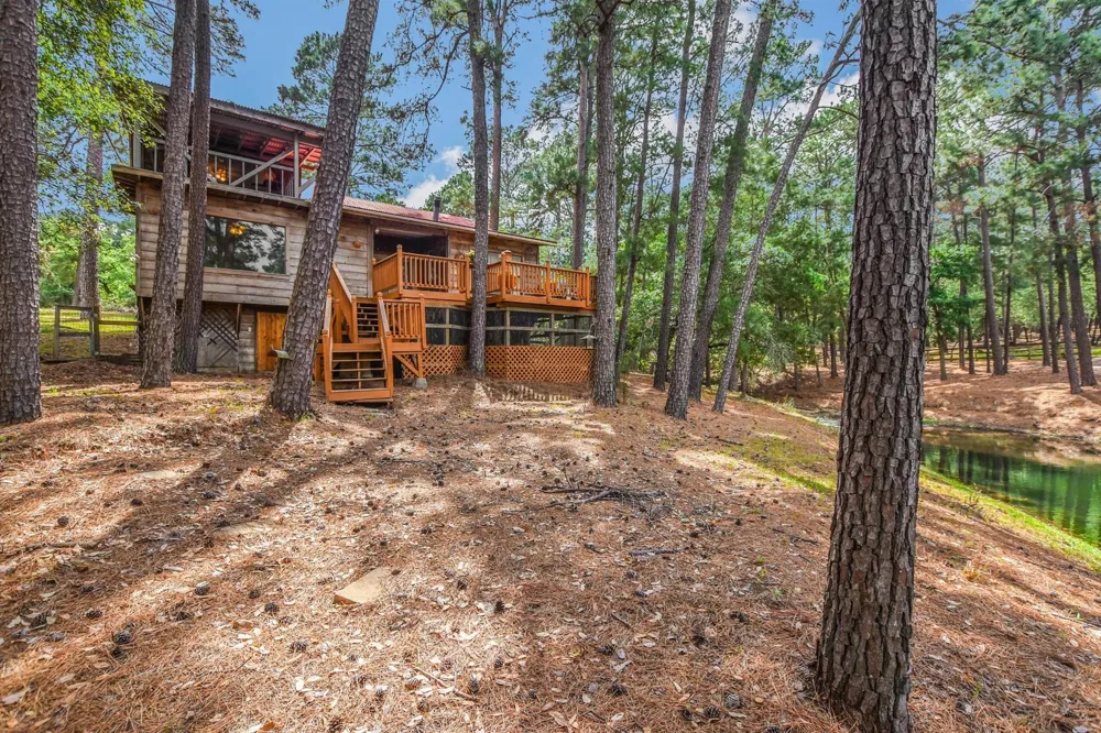 124 Broken Bow Road La Grange, TX 78945