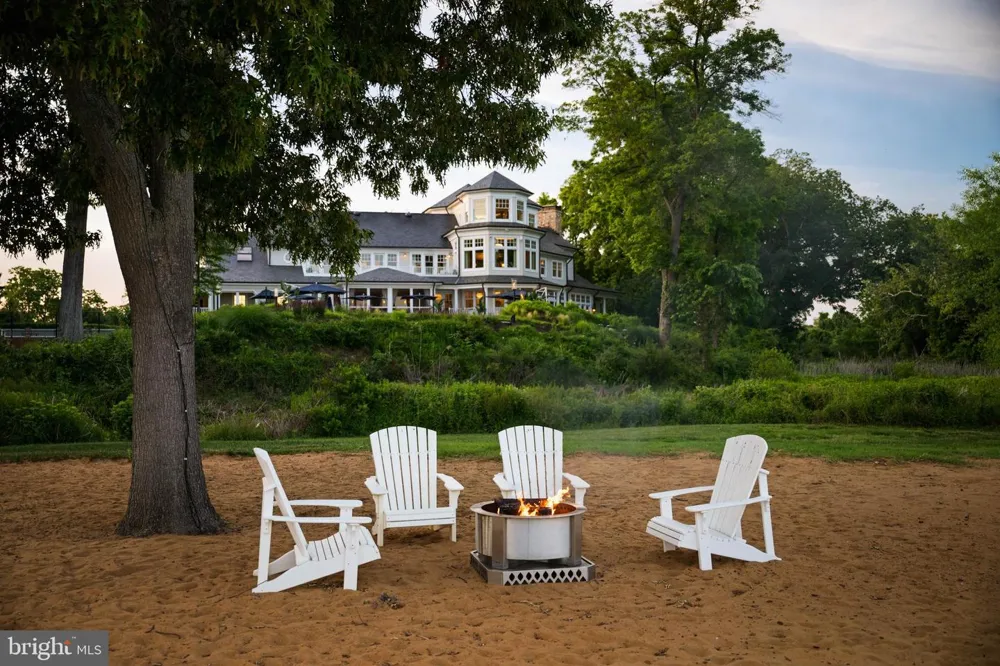 2045 MAIDSTONE FARM ROAD Annapolis, MD 21409