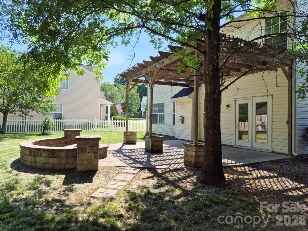 6229 Roseway Court Harrisburg, NC 28075